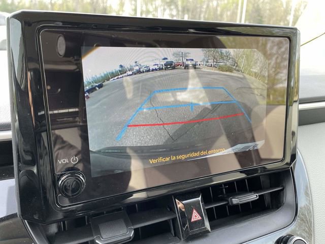 Used 2025 Toyota Corolla LE image 28