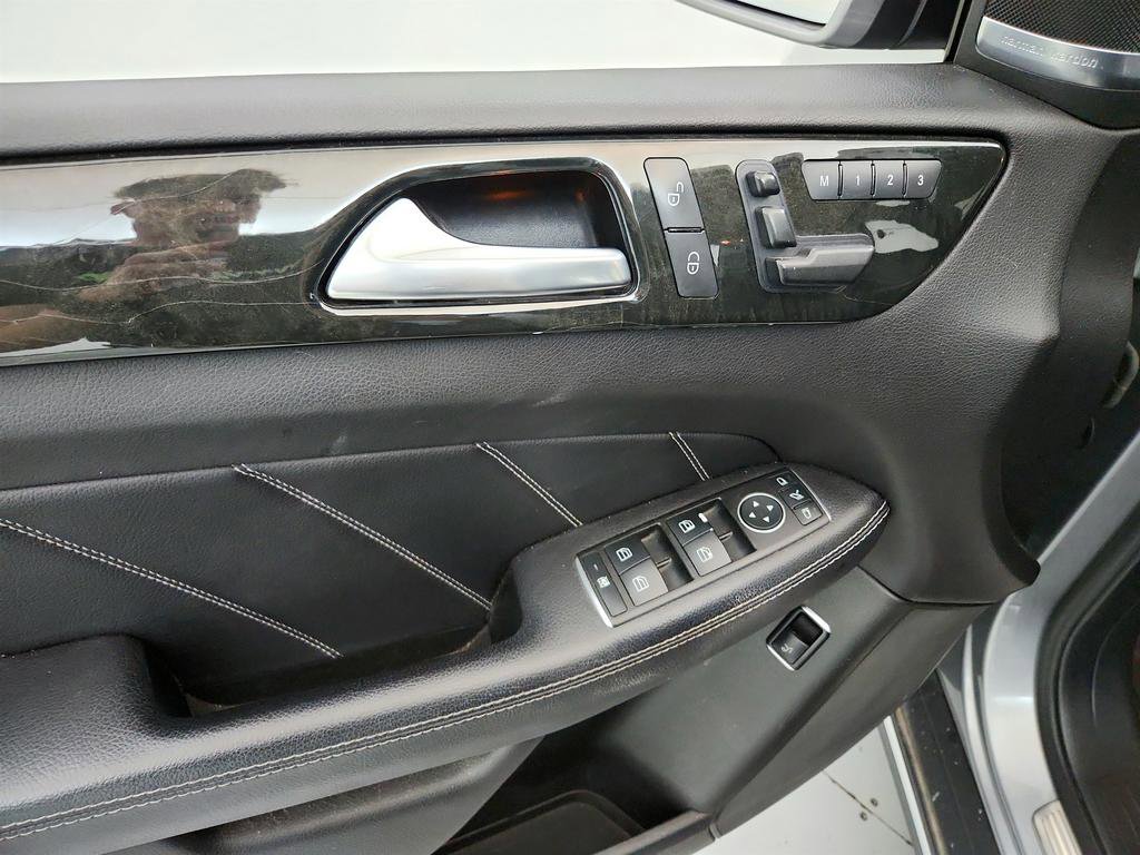 Used 2016 Mercedes-Benz GL 450 4MATIC image 23