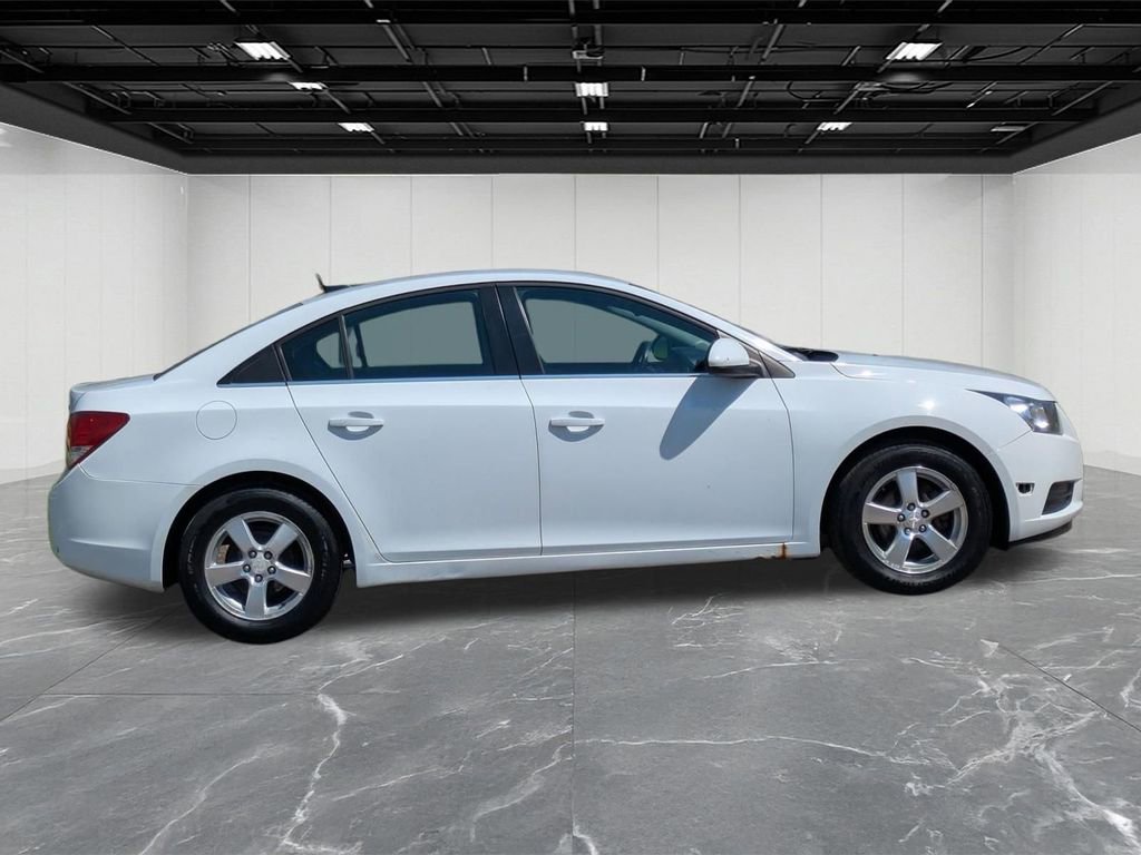 Used 2013 Chevrolet Cruze LT FWD image 6