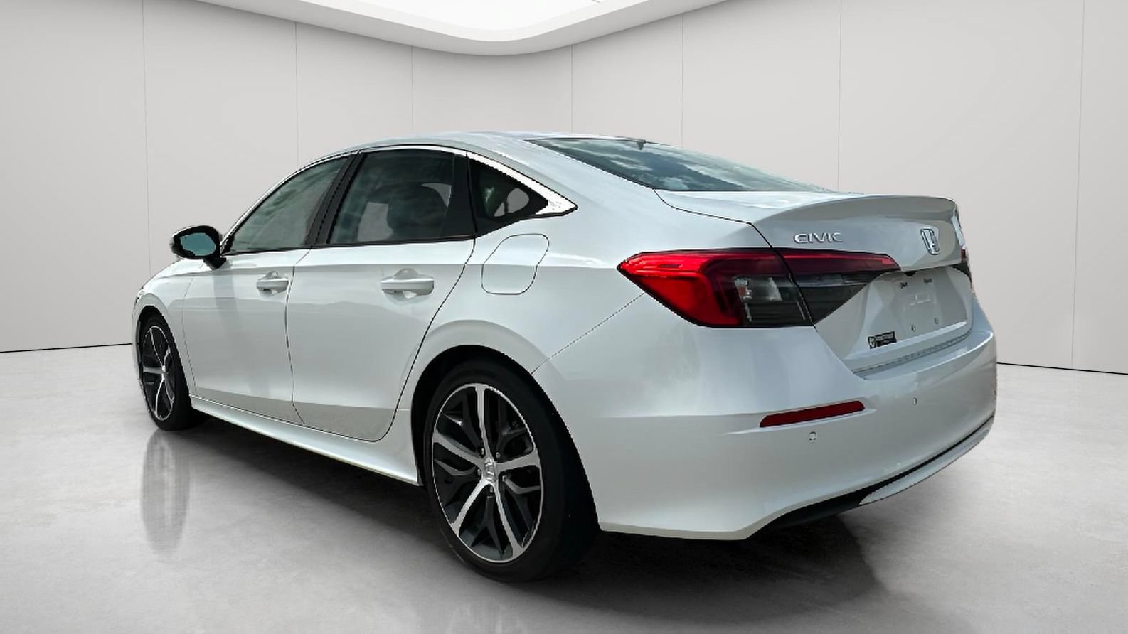 Used 2024 Honda Civic Touring image 8