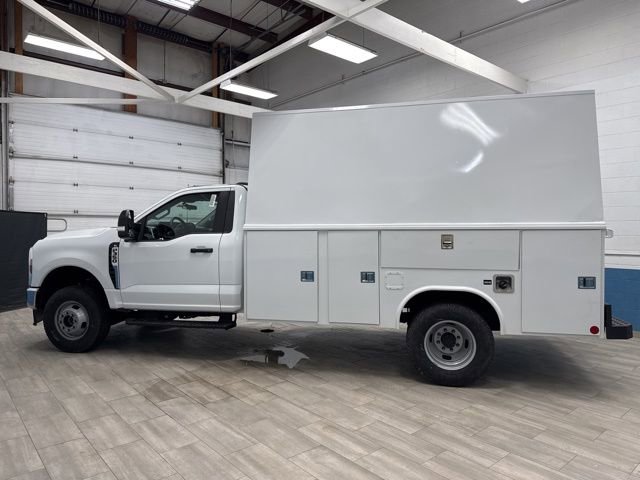 New 2025 Ford F350 XL w/ XL Chrome Package image 21