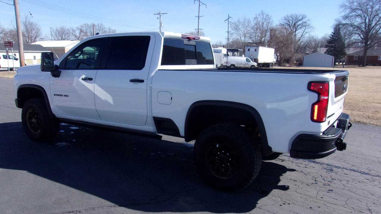 Used 2024 Chevrolet Silverado 2500 ZR2 w/ ZR2 Bison Edition image 2