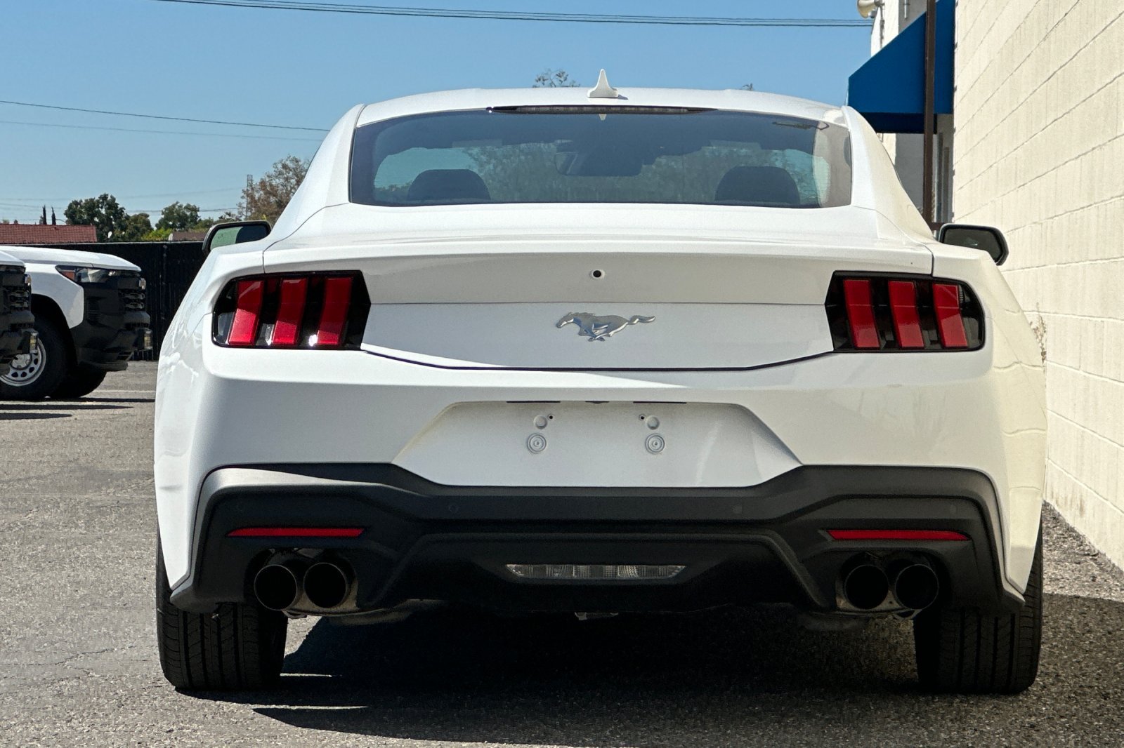 Used 2025 Ford Mustang Coupe RWD image 5