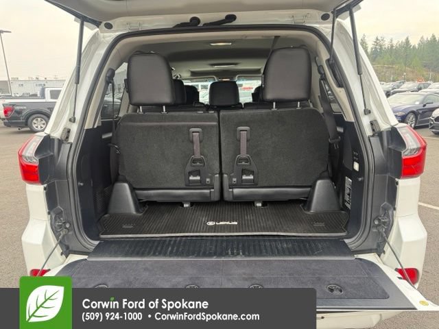 Used 2017 Lexus LX 570 4WD w/ Luxury Package image 21