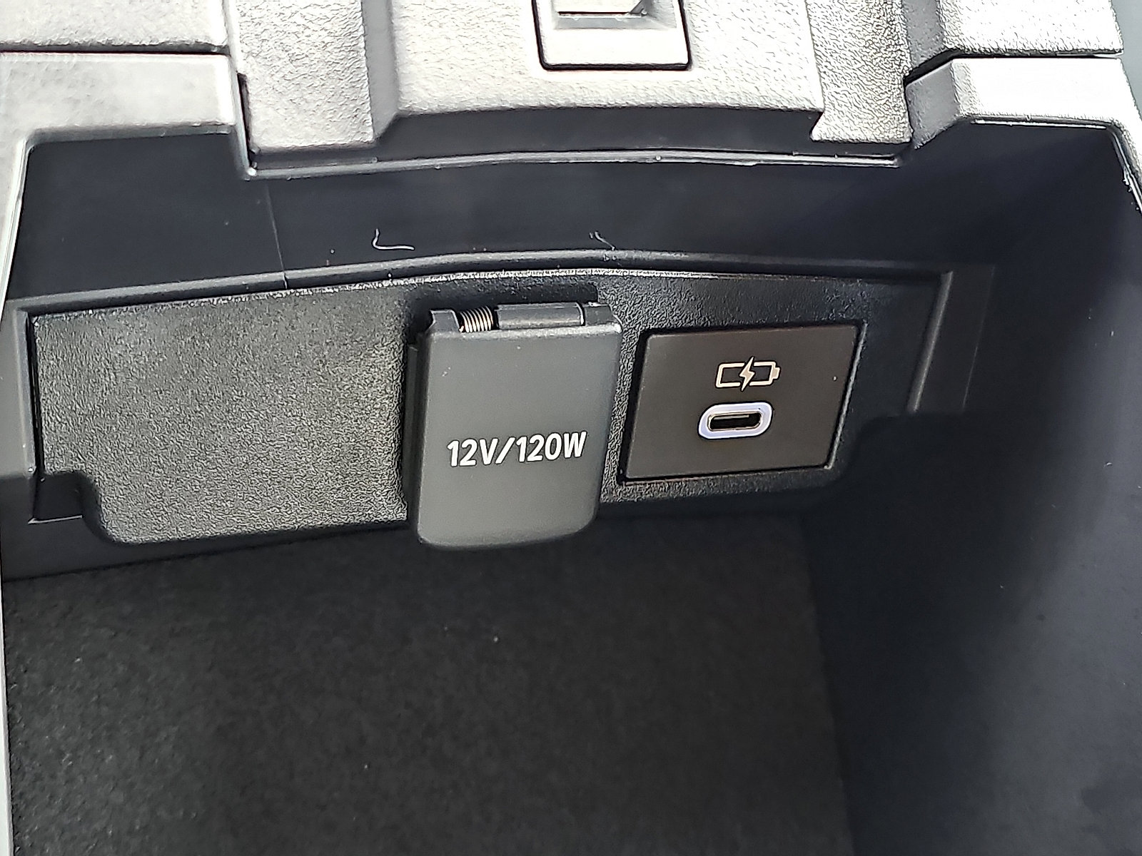 Used 2025 Toyota Corolla LE image 24