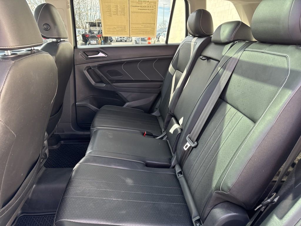 Certified 2023 Volkswagen Tiguan SE w/ Panoramic Sunroof Package image 15