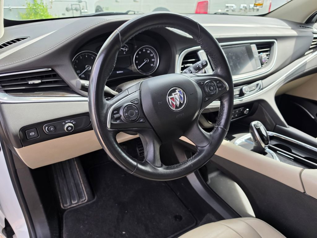 Used 2020 Buick Enclave Essence FWD image 4