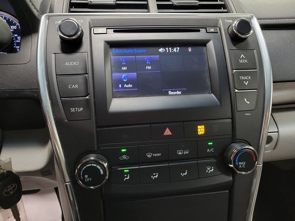 Used 2016 Toyota Camry LE FWD image 17