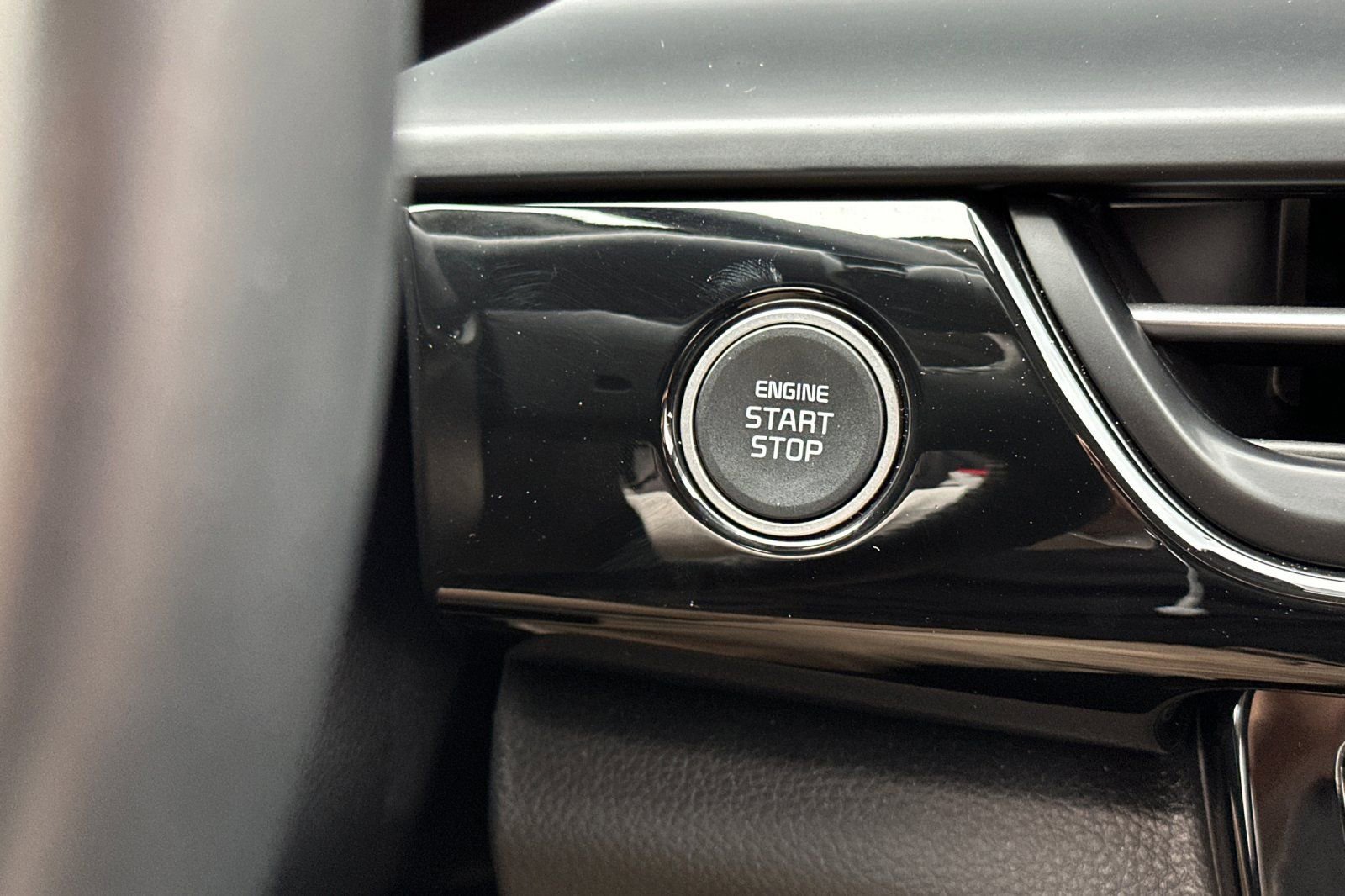 Used 2024 Kia Seltos S image 23