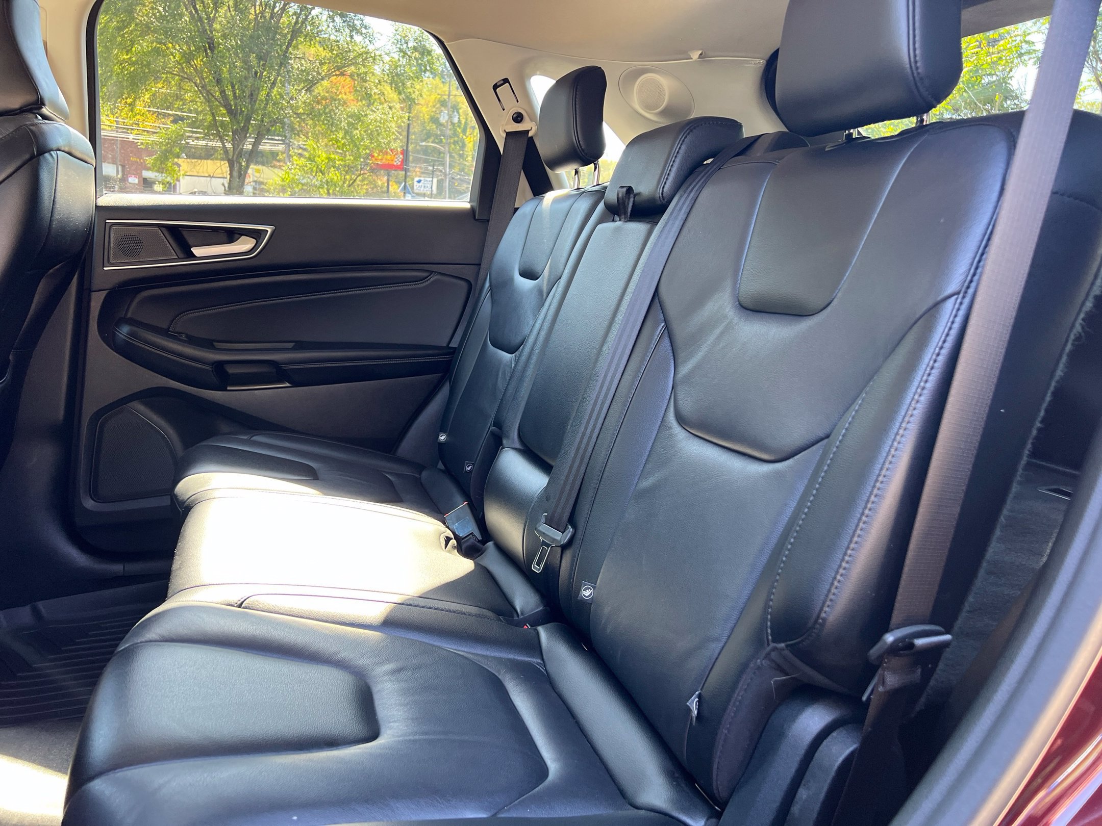 Used 2022 Ford Edge Titanium AWD/4WD image 24