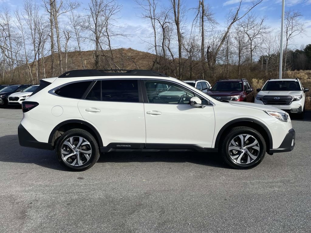 Certified 2022 Subaru Outback Limited image 28
