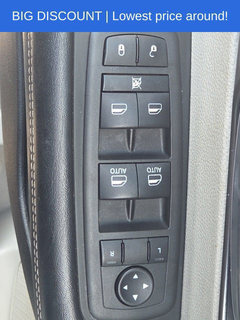 Used 2022 Chrysler Pacifica Touring-L FWD image 29