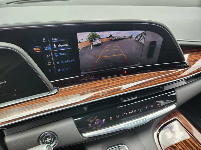 Used 2021 Cadillac Escalade Premium Luxury AWD/4WD image 16