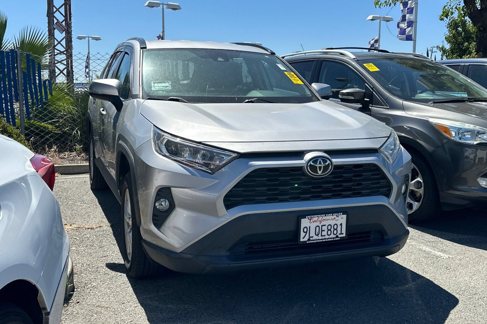 Used 2021 Toyota RAV4 XLE AWD/4WD image 2