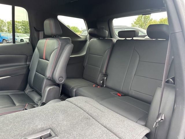 Used 2024 Chevrolet Traverse RS image 30