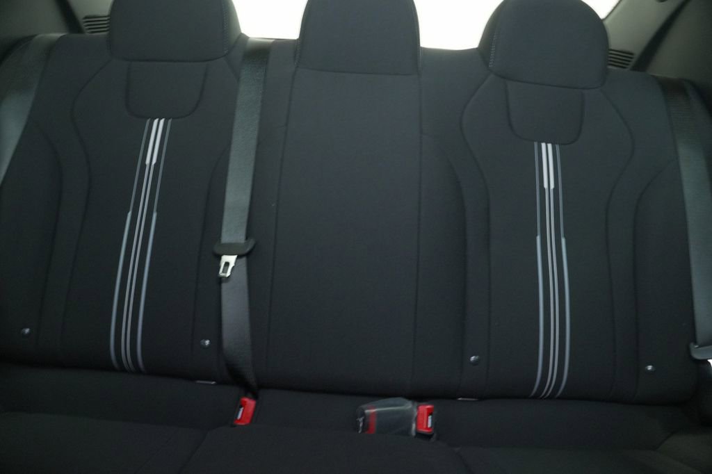 Certified 2025 Hyundai Elantra Sport image 26