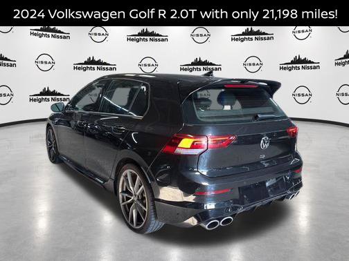 Used 2024 Volkswagen Golf R AWD/4WD image 3