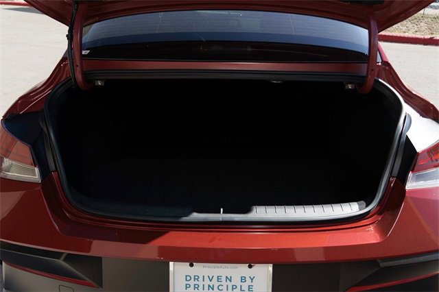 Certified 2025 Hyundai Elantra Limited image 6