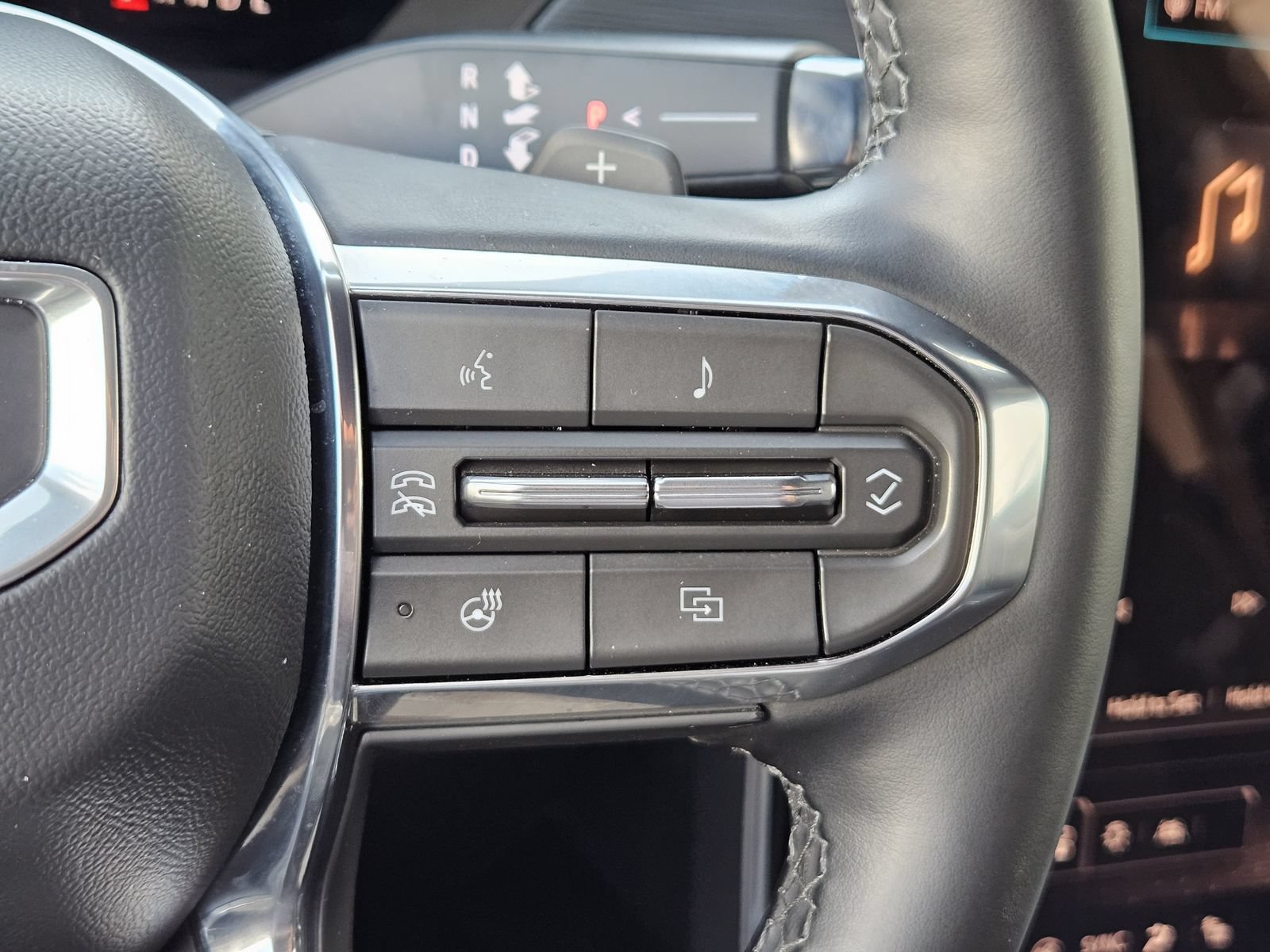 Certified 2025 GMC Acadia Elevation FWD image 26