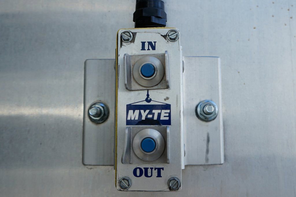 Used 2017 Ford F650 2WD Regular Cab Super Duty image 11