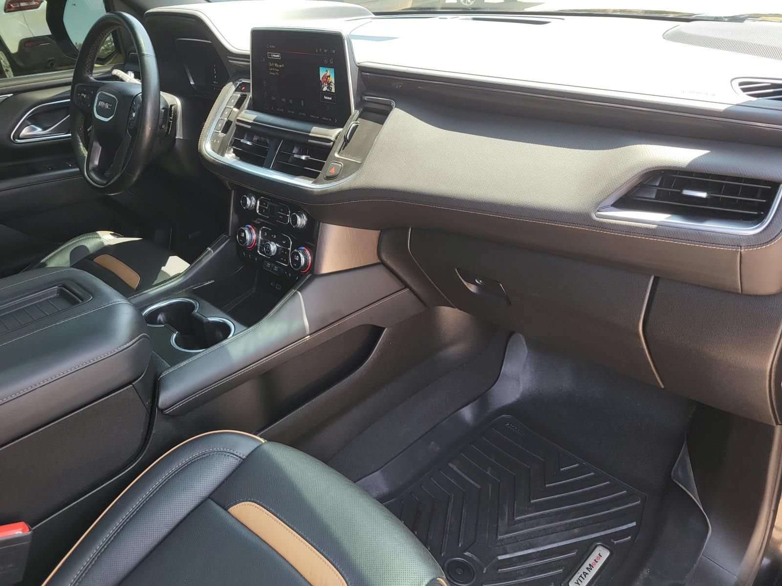 Used 2023 GMC Yukon AT4 w/ AT4 Premium Package AWD/4WD image 8