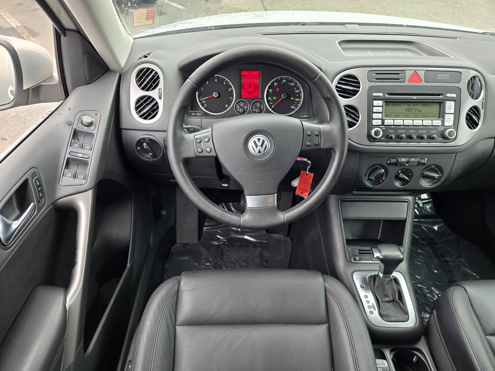 Used 2009 Volkswagen Tiguan SE AWD/4WD image 12