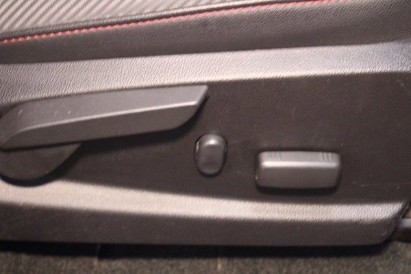 Used 2017 GMC Canyon SLE image 10