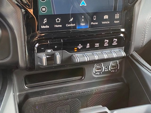 Used 2022 RAM 1500 Limited w/ Body Color Bumper Group AWD/4WD image 17