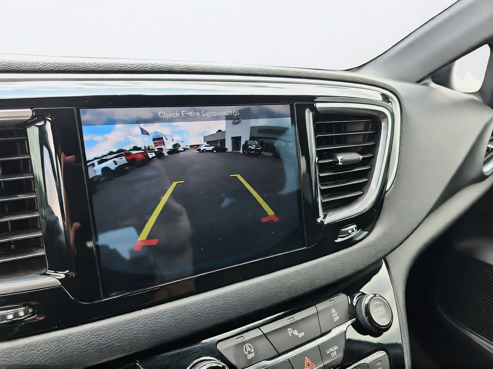 Used 2018 Chrysler Pacifica Touring Plus FWD image 19