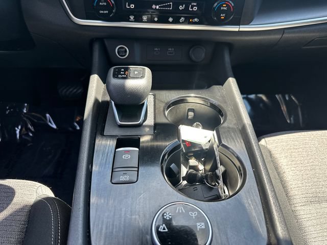Used 2023 Nissan Rogue SV AWD/4WD image 25