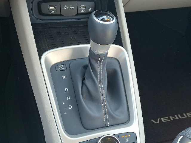 Certified 2026 Hyundai Venue SEL FWD image 14