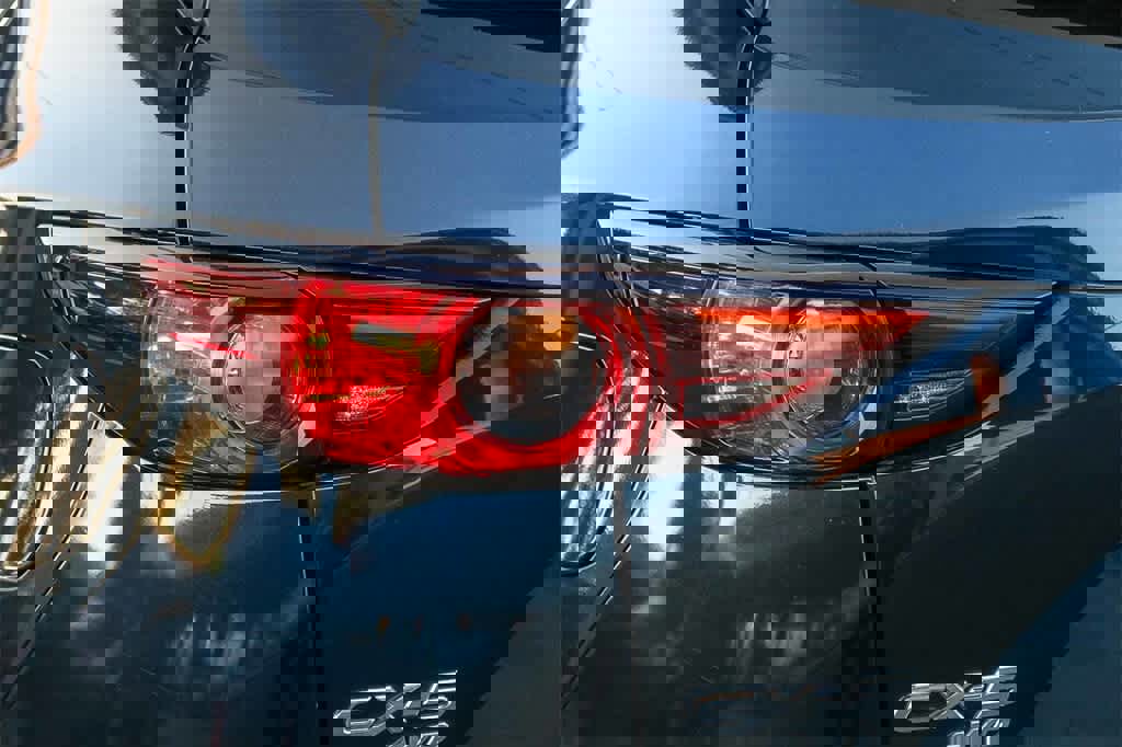 Used 2017 MAZDA CX-5 Touring image 9