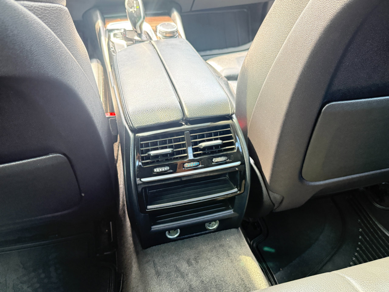 Used 2018 BMW 530i xDrive w/ Premium Package image 31