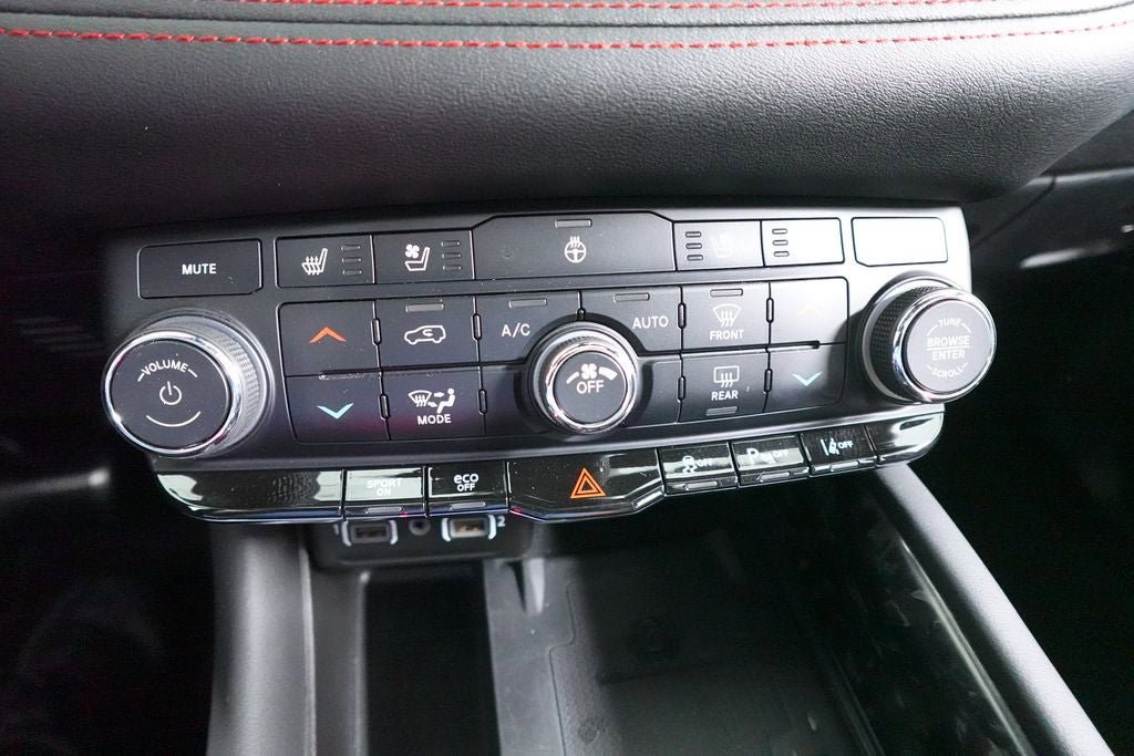 Used 2024 Dodge Durango R/T AWD/4WD image 17