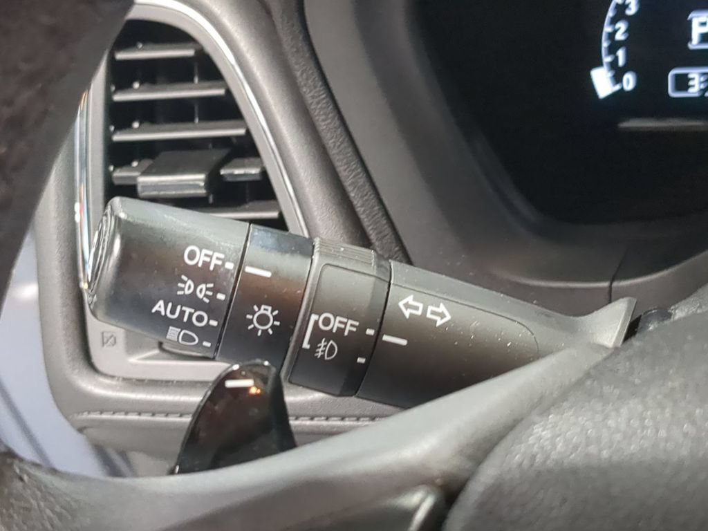Used 2019 Honda HR-V EX-L image 30