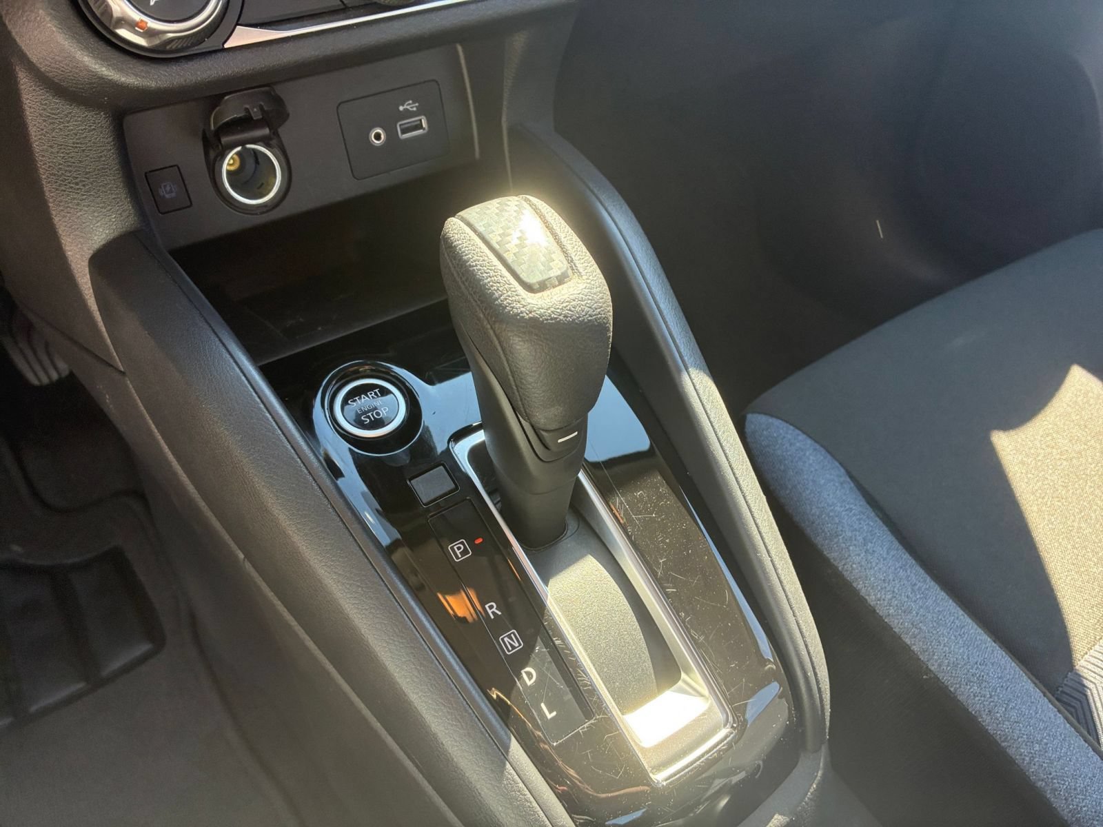 Used 2025 Nissan Versa SV FWD image 36