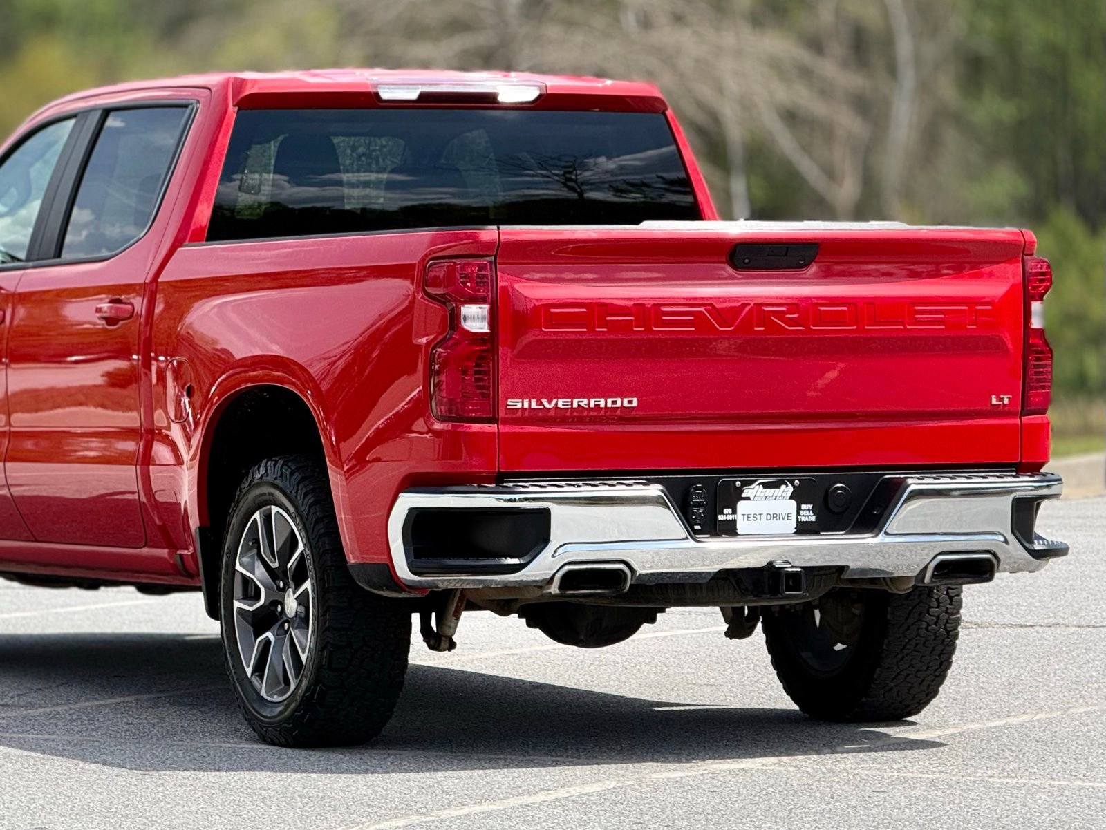 Used 2021 Chevrolet Silverado 1500 LT w/ Z71 Off-Road Package AWD/4WD image 46