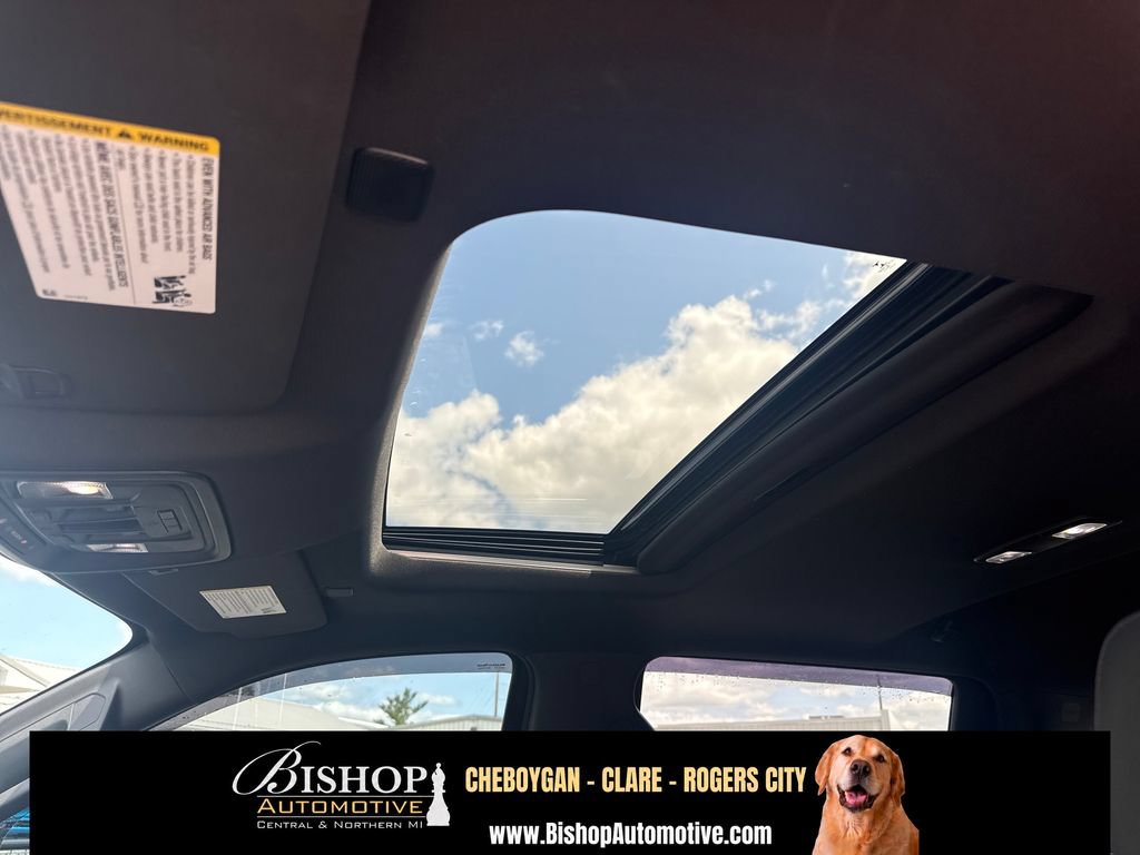 Used 2021 GMC Sierra 1500 AT4 w/ AT4 Premium Package AWD/4WD image 8