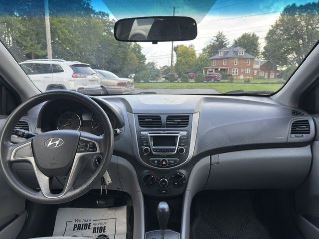 Used 2017 Hyundai Accent SE FWD image 11