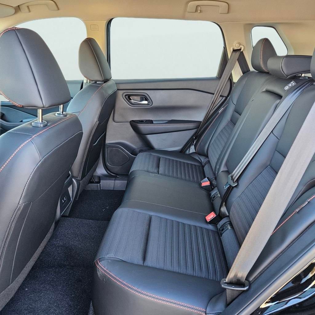 New 2026 Nissan Rogue SV AWD/4WD image 15