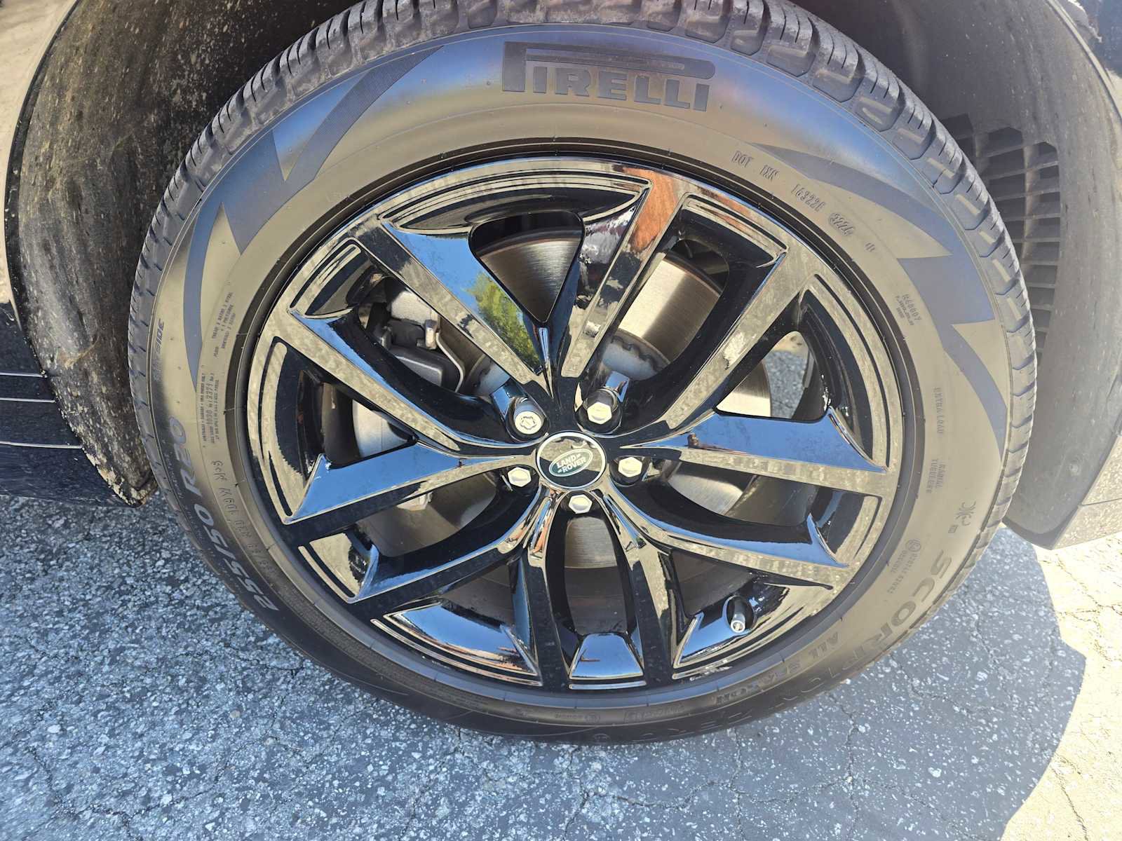 Used 2026 Land Rover Range Rover Velar Dynamic SE image 9