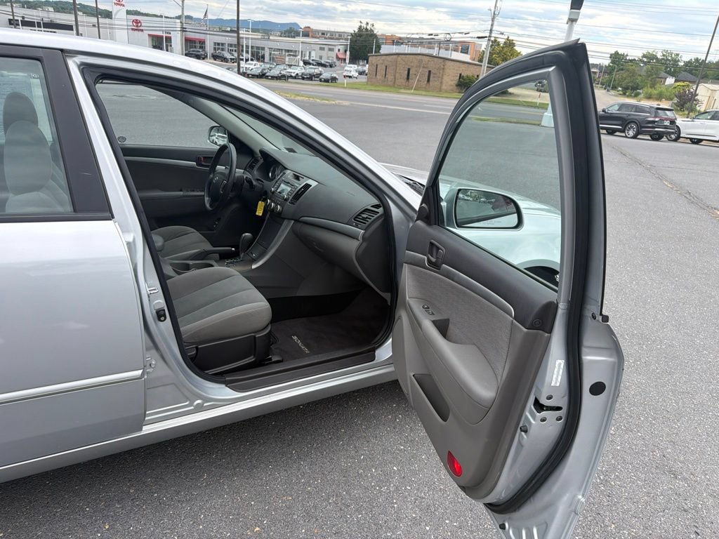 Used 2010 Hyundai Sonata GLS FWD image 21