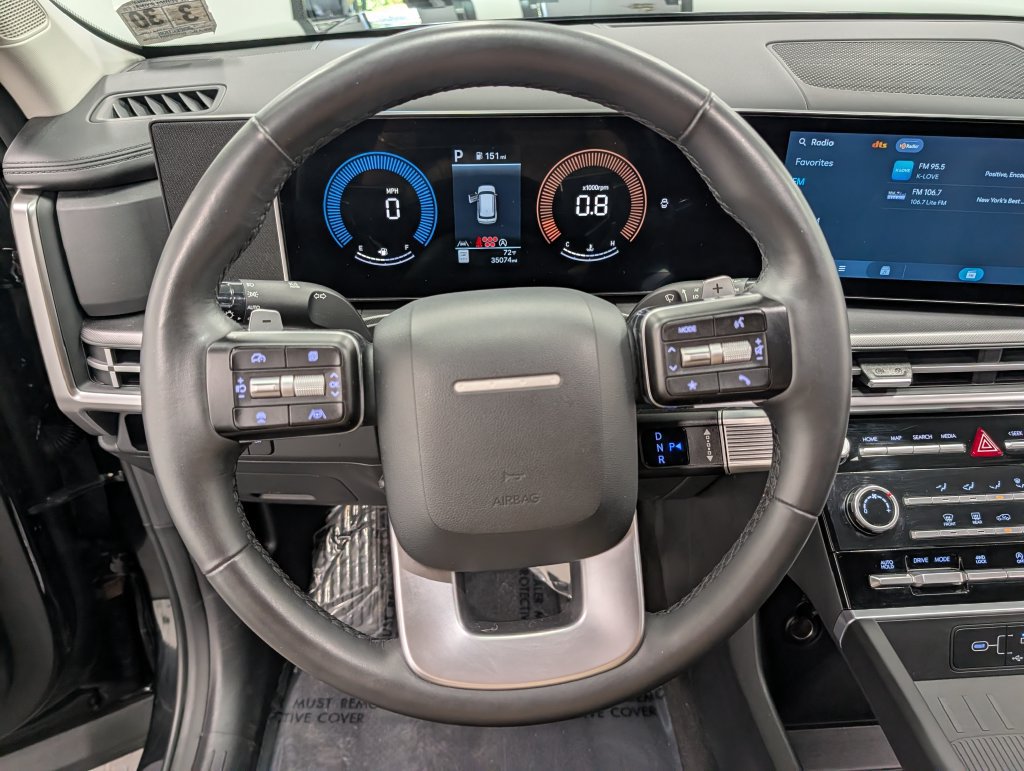 Used 2025 Hyundai Santa Fe SE AWD/4WD image 19