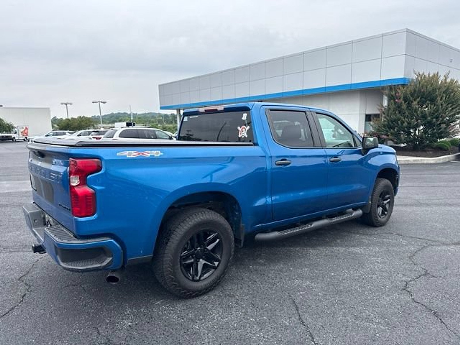 Used 2022 Chevrolet Silverado 1500 Custom w/ Rally Edition AWD/4WD image 10