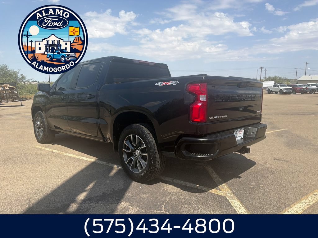 Used 2022 Chevrolet Silverado 1500 RST AWD/4WD image 3