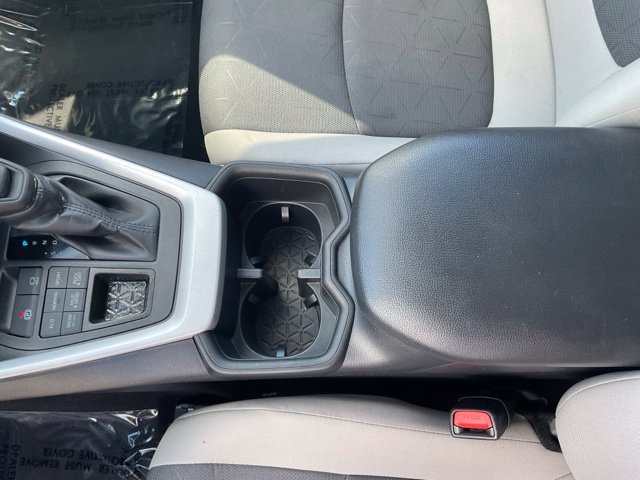 Used 2025 Toyota RAV4 XLE AWD/4WD image 21