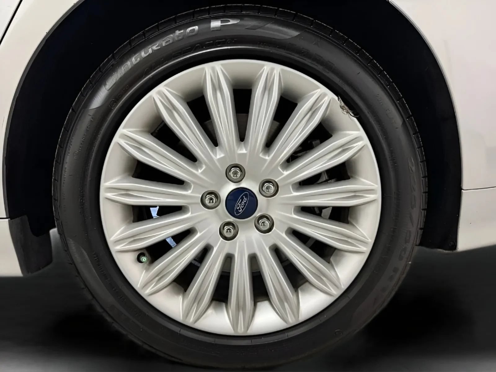 Used 2013 Ford Fusion Energi SE w/ Driver Assist Pkg FWD image 26