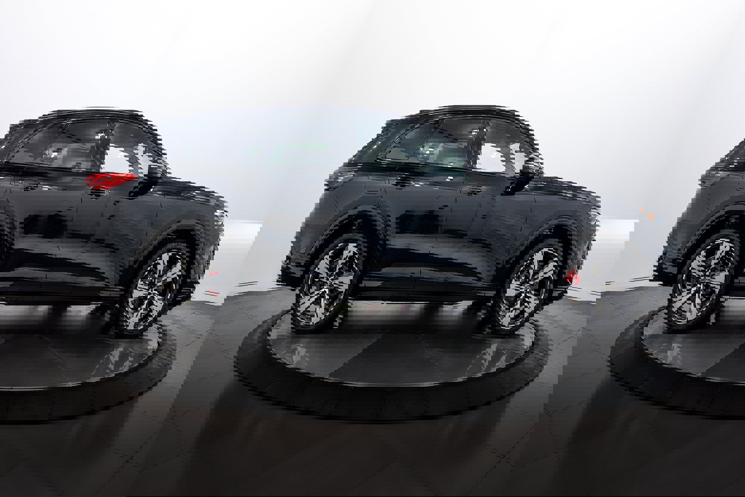 New 2025 Audi SQ5 Premium Plus image 3