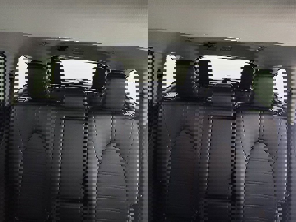 Certified 2025 Toyota Highlander XLE image 13