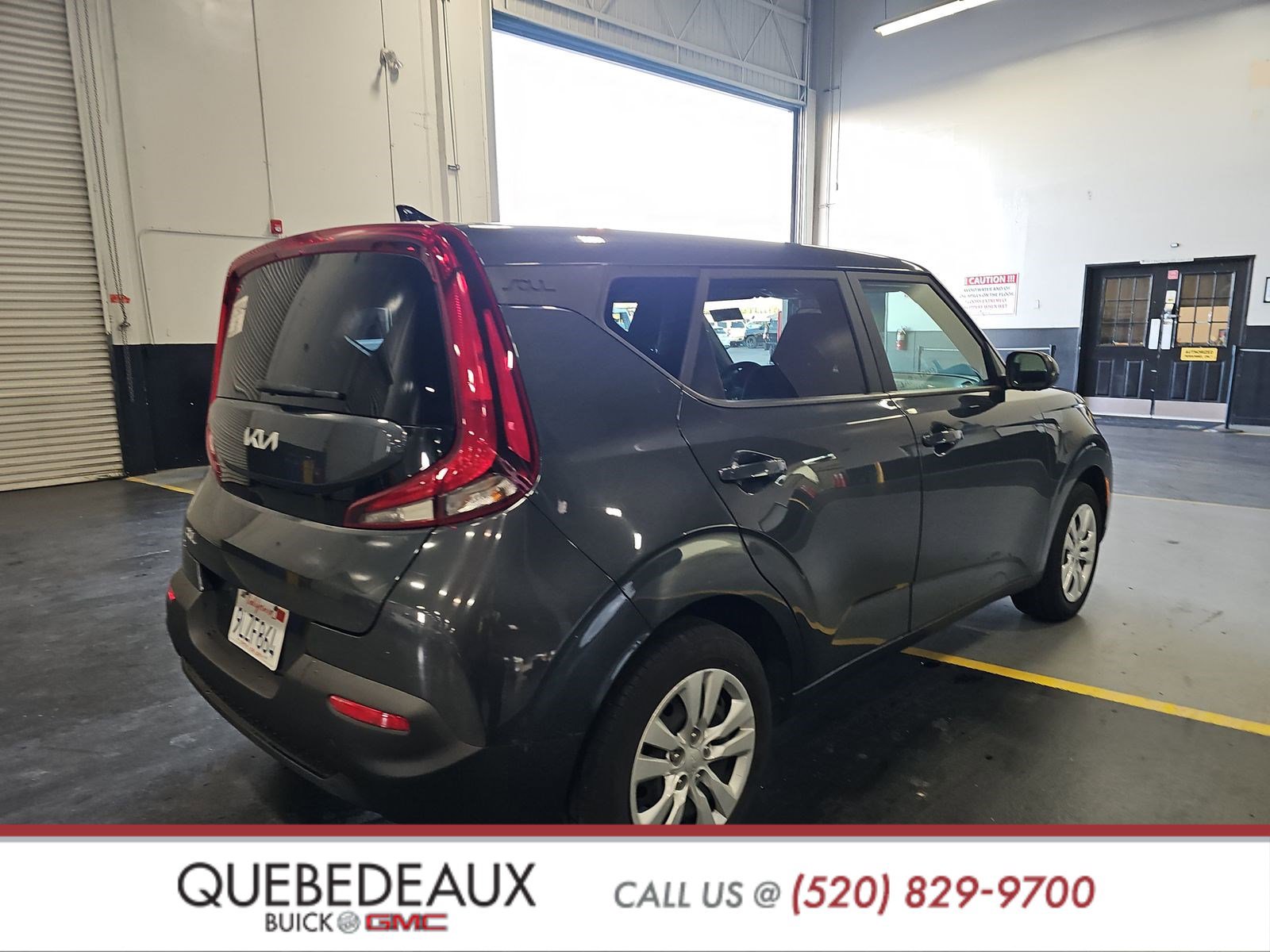 Used 2022 Kia Soul LX image 4